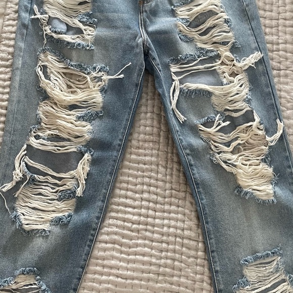 Women’s Juniors Cello Distressed Jeans size 11 - Picture 2 of 6